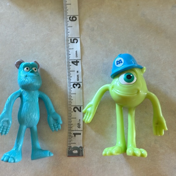 So cute! Original Disney Bendin Friends Sully and Mike Wozalski - Picture 5 of 5